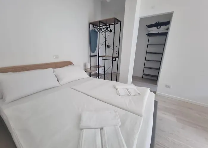 Milan New Apartment In Lively Central Area